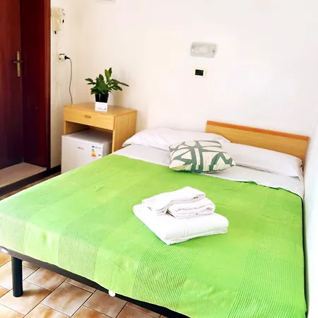호텔 Azzurro Igea Marina 3*